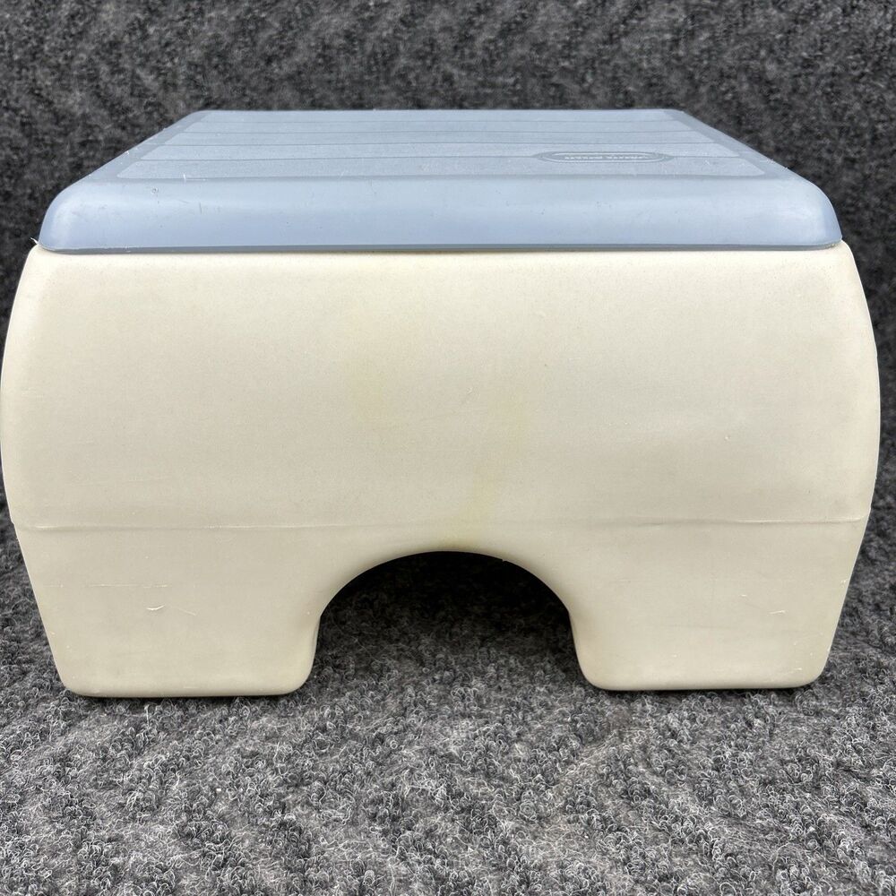 Vintage 1985 Little Tikes Tykes Step Stool Blue & White USA Made 11.5"x9.5"x7.5" - Picture 5 of 13